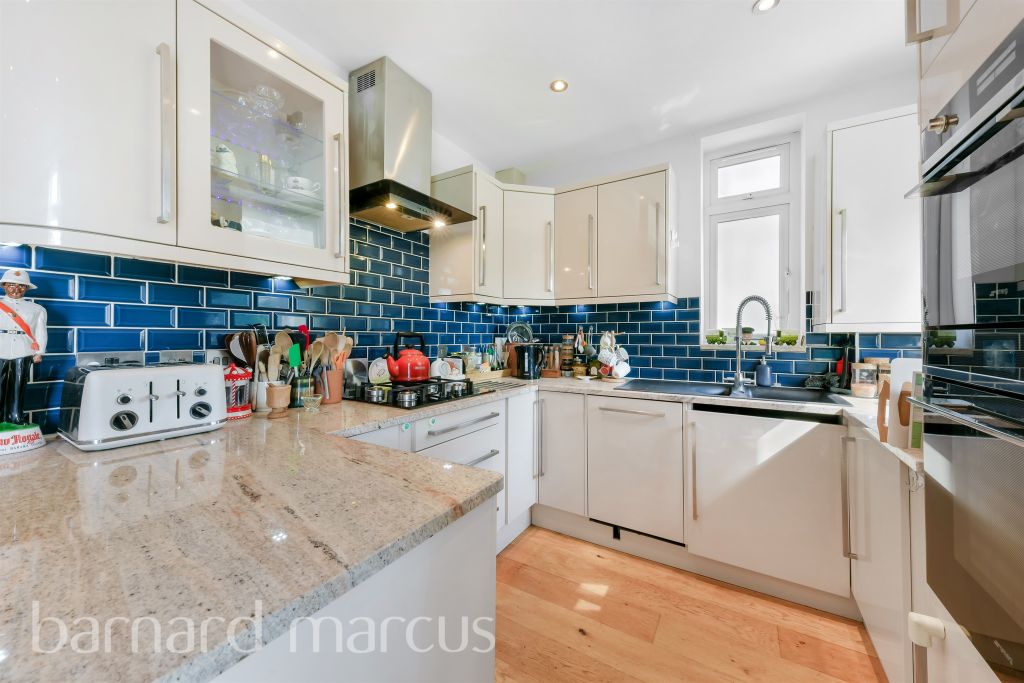 Property photo 3 of 12