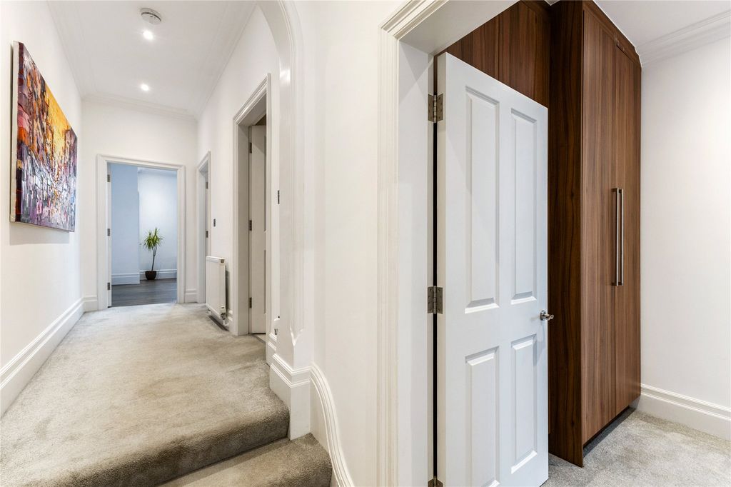 Property photo 2 of 14 Picture No. 15