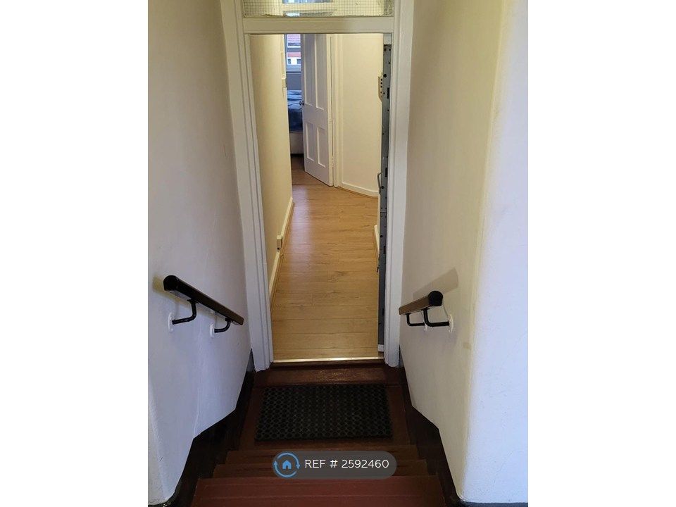 Property photo 2 of 10 Entrance