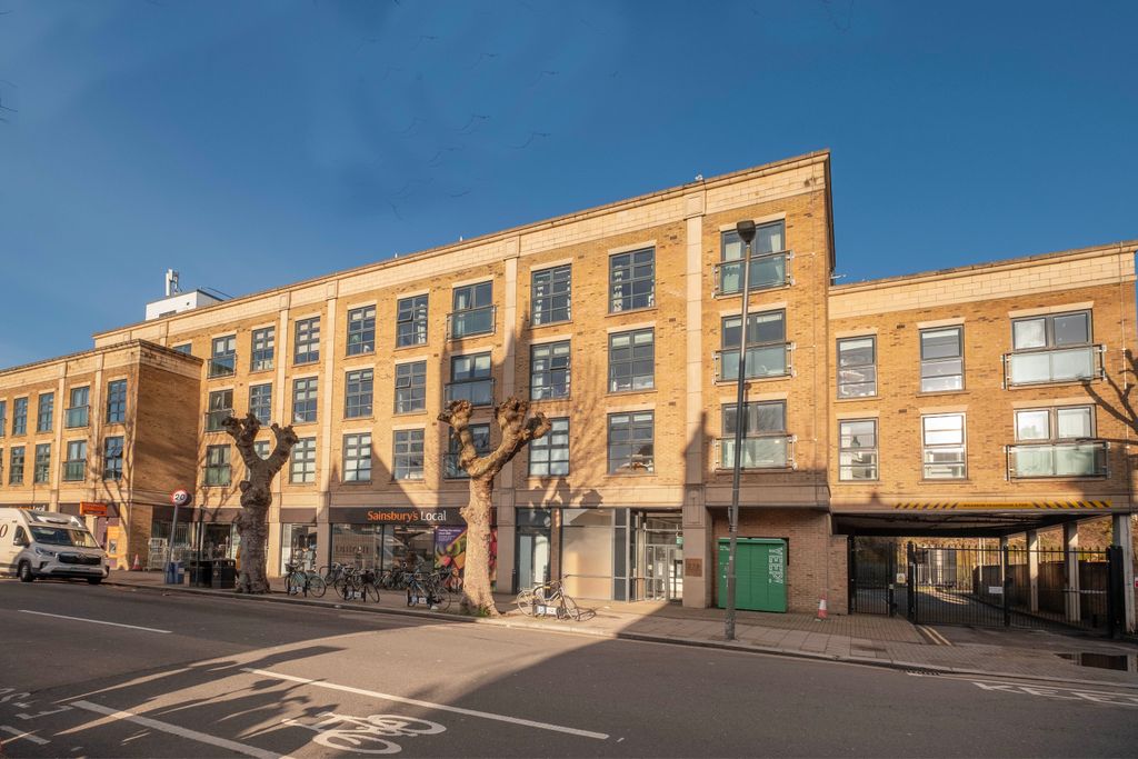 Property photo 2 of 16