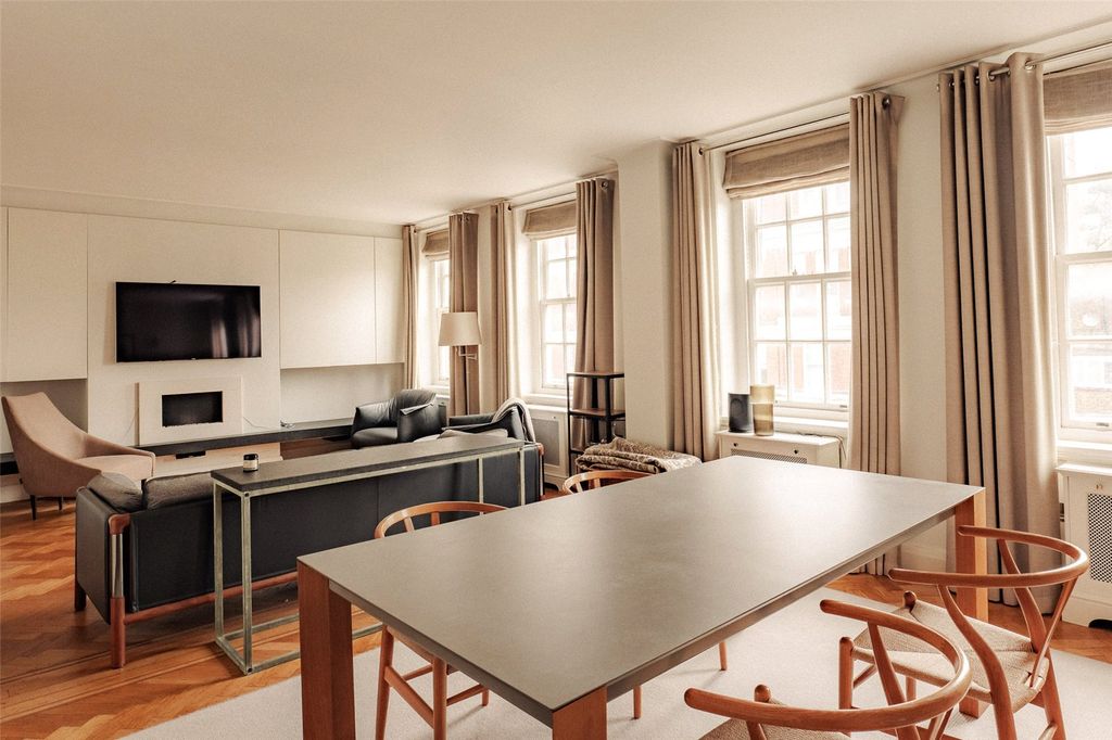 Property photo 1 of 7 Reception