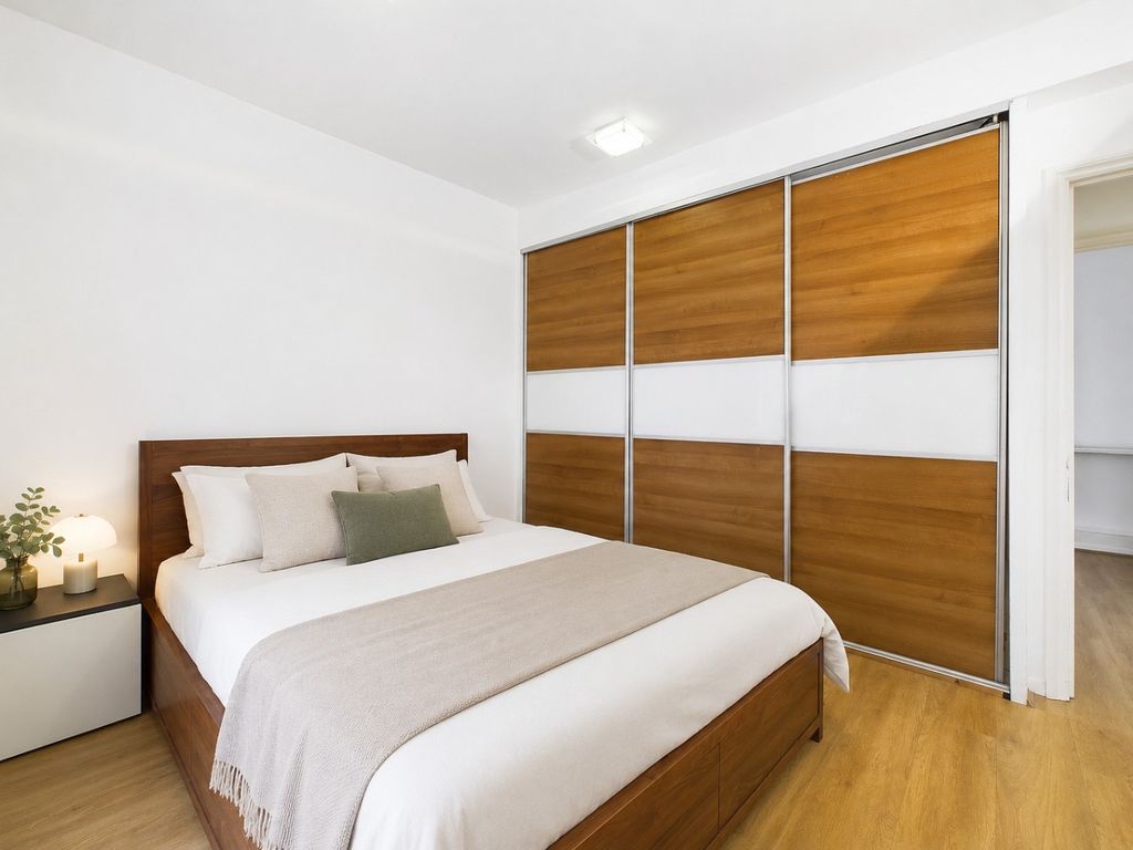 Property photo 2 of 22 3381834