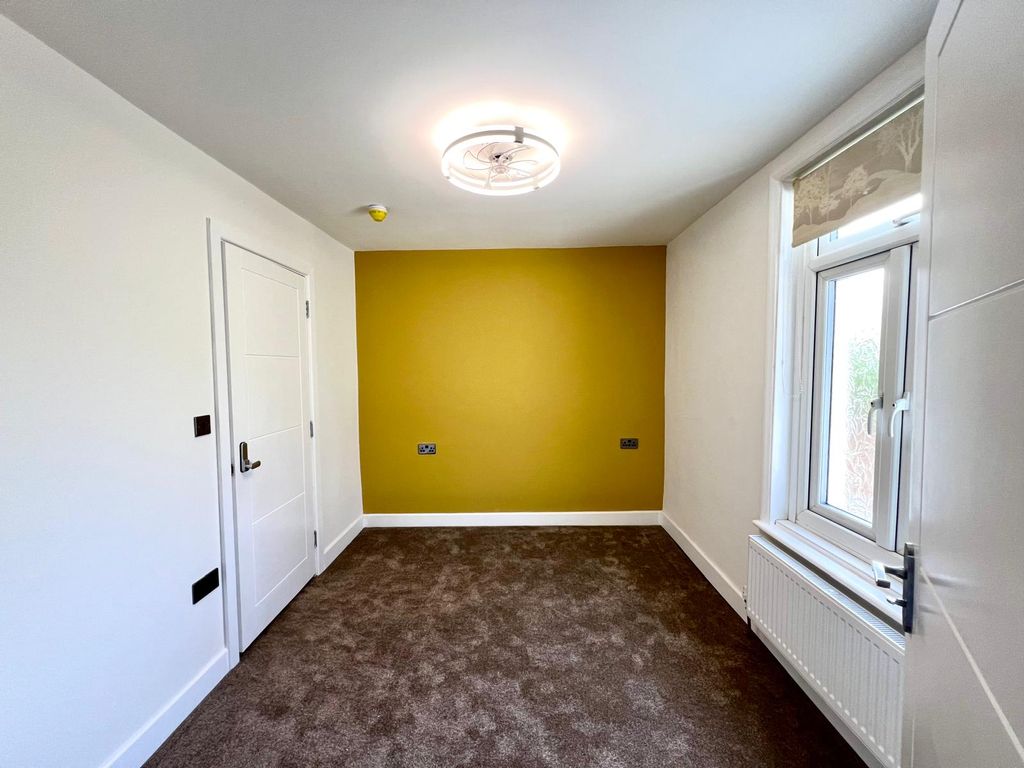 Additional image 8 of 6 bed semi-detached house to rentGladstone Road, Folkestone CT19