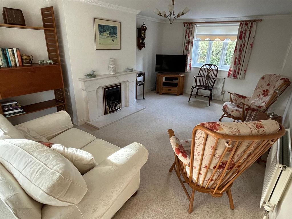 Property photo 2 of 10 Df30B74B-E33c-4c54-B967-d64076085239.Jpeg