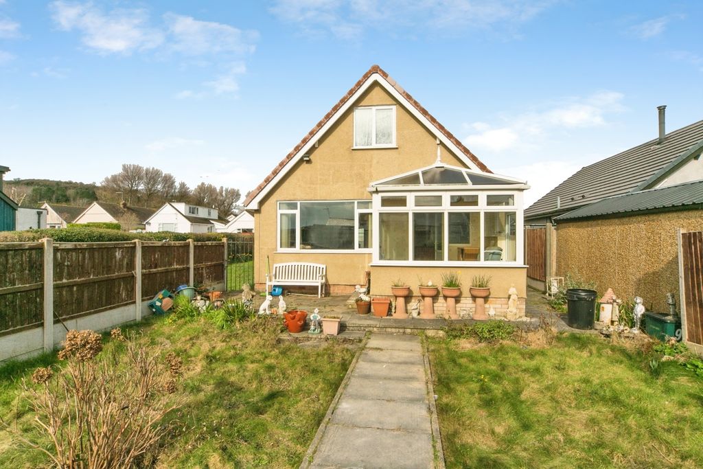 Property photo 3 of 19 Rear