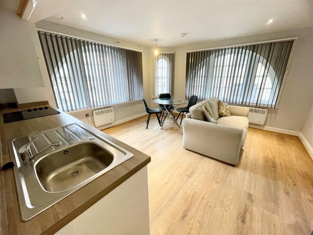 Property photo 2 of 6 Living Space2.Jpg