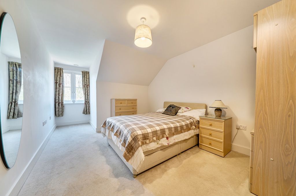 Property photo 3 of 21 1438152-12-69d55B...