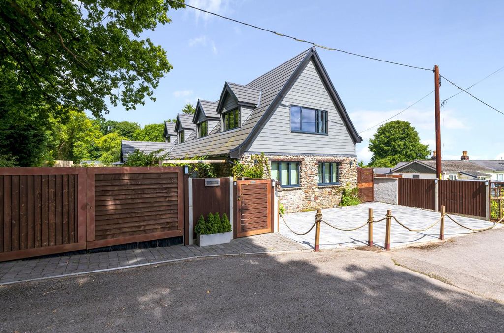 Property photo 2 of 34 Image