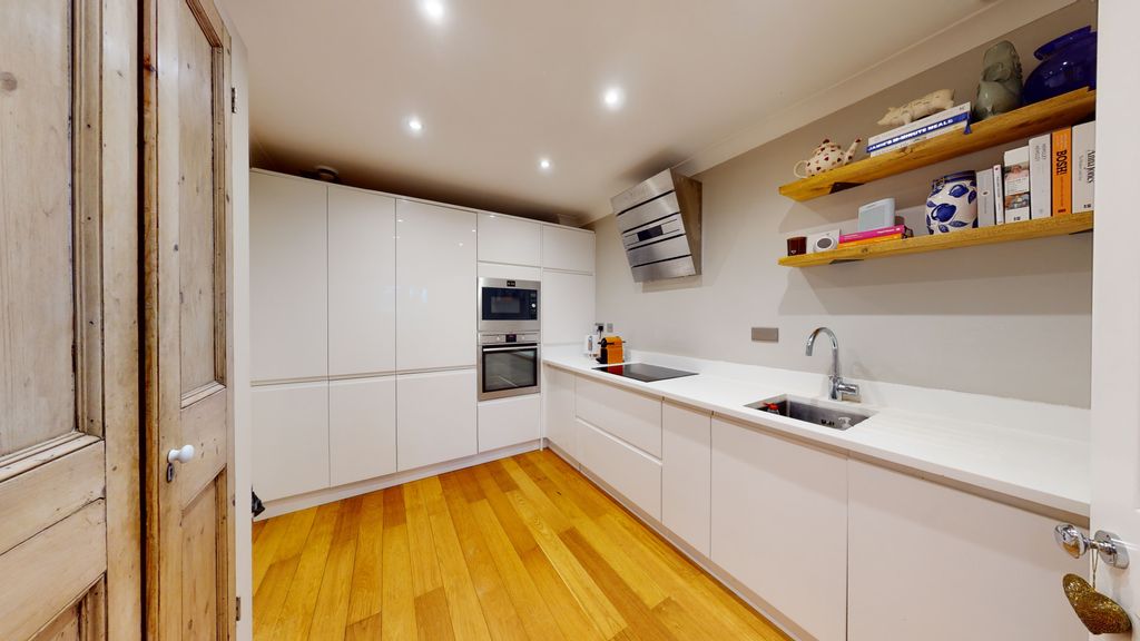 Property photo 3 of 13 20Pav-12202022_093834