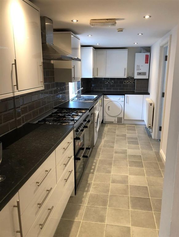 Property photo 3 of 13 33 Cotton Lane Kitchen .Jpg