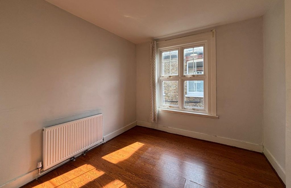 Property photo 3 of 8