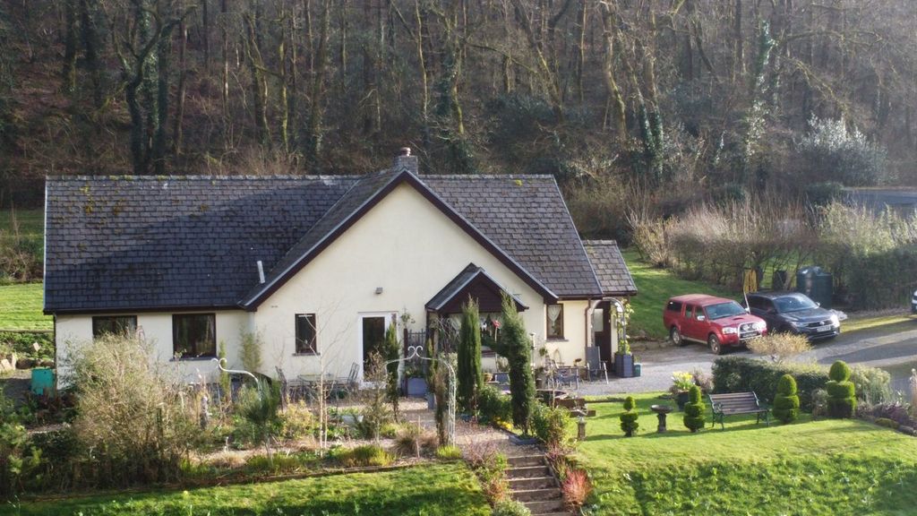 Property photo 2 of 23