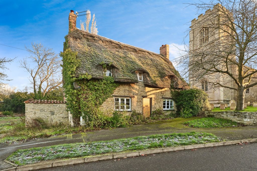 Property photo 2 of 18