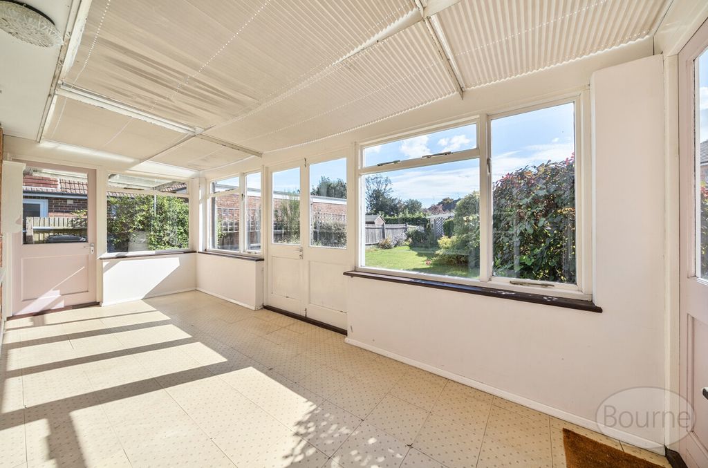 Property photo 2 of 17 2Be624Ed-Fcc3-40F...