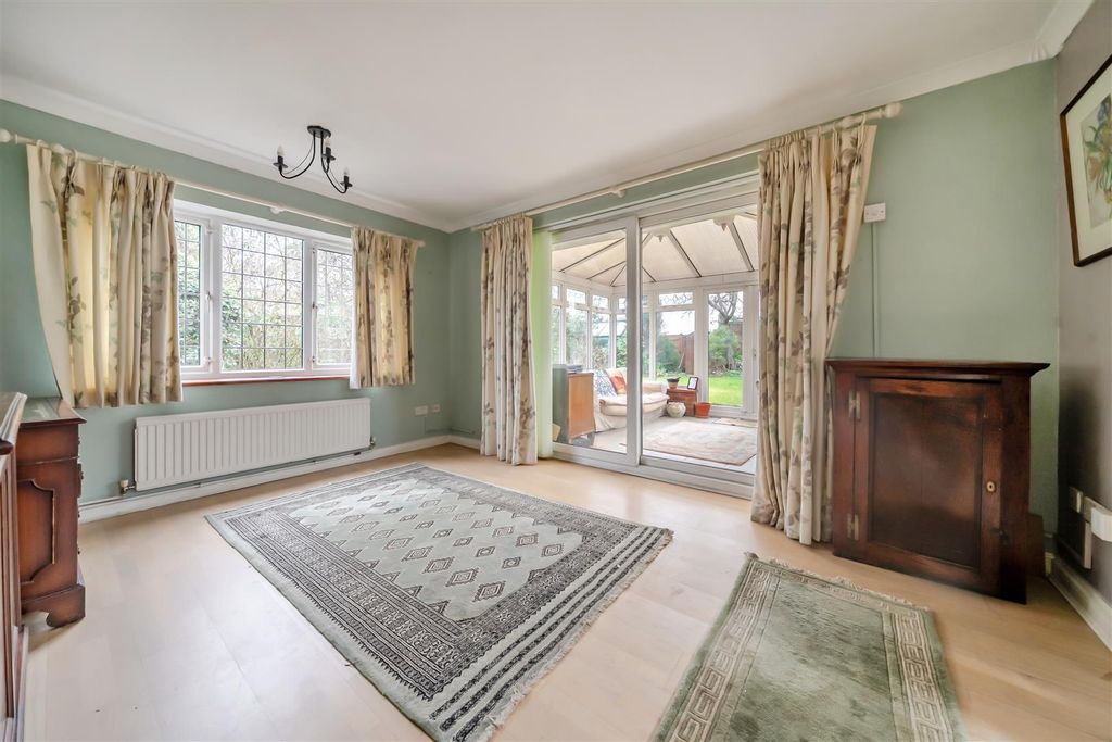 Property photo 3 of 15 1408126-10-6981Cb9815c68.Jpg