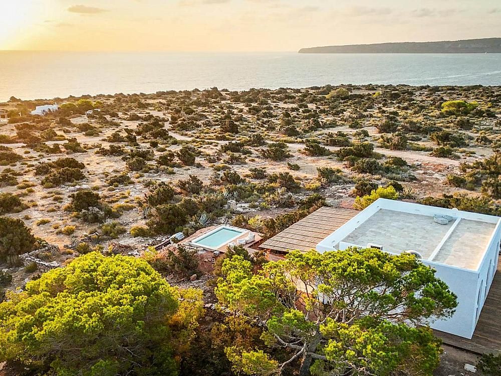 Property photo 2 of 45