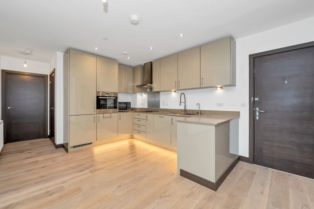 Property photo 2 of 11 Dcp_2987