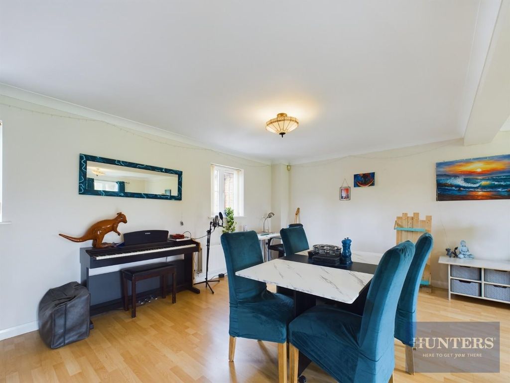 Property photo 3 of 11 Cam02256G0-Pr0107-Still003.Jpg