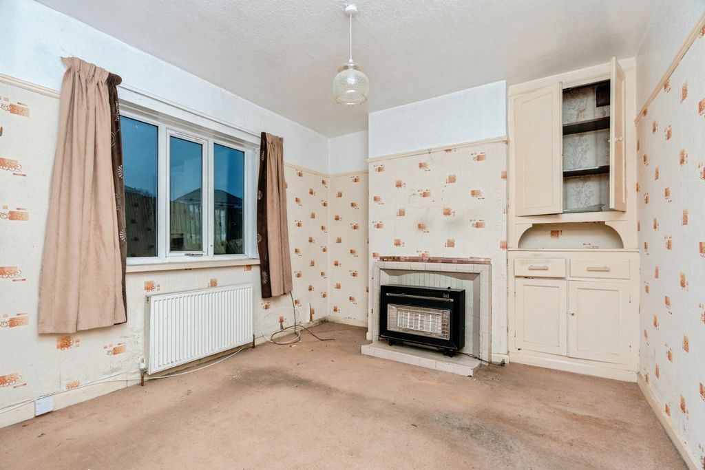 Property photo 3 of 11 Pbox-Img.Jpg