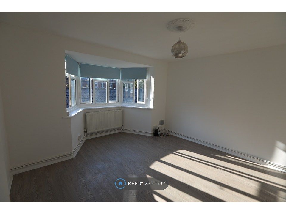 Property photo 2 of 21 Living Room (Unfurnished)