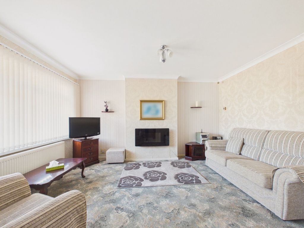 Property photo 2 of 17 5248823