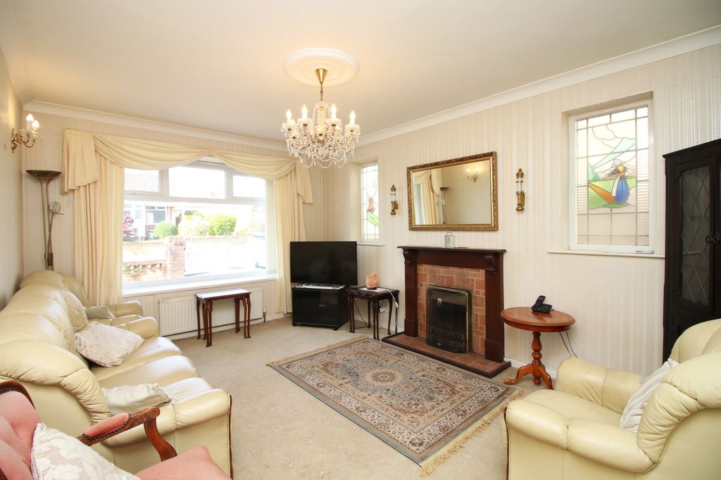 Property photo 2 of 19