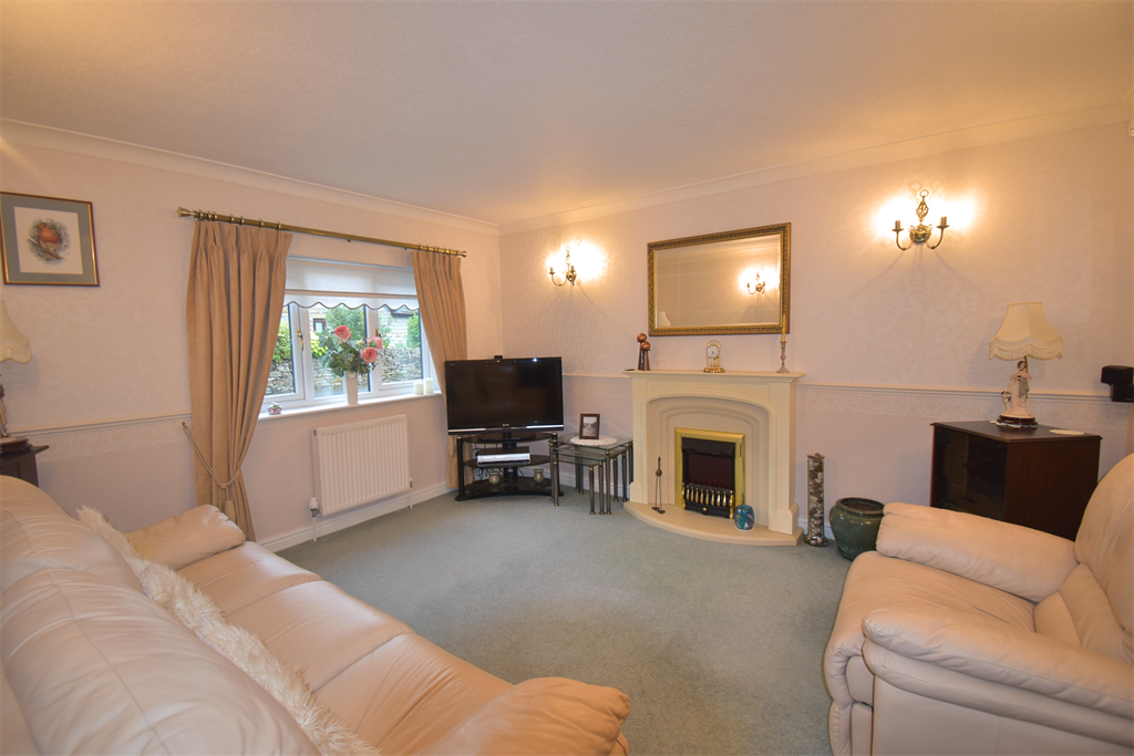 Property photo 3 of 12 Sitting Room