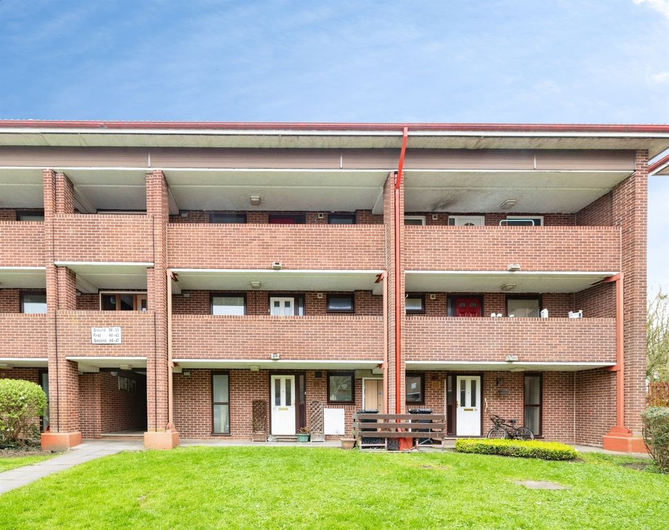 Property photo 1 of 11