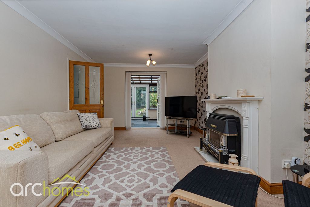 Property photo 2 of 24