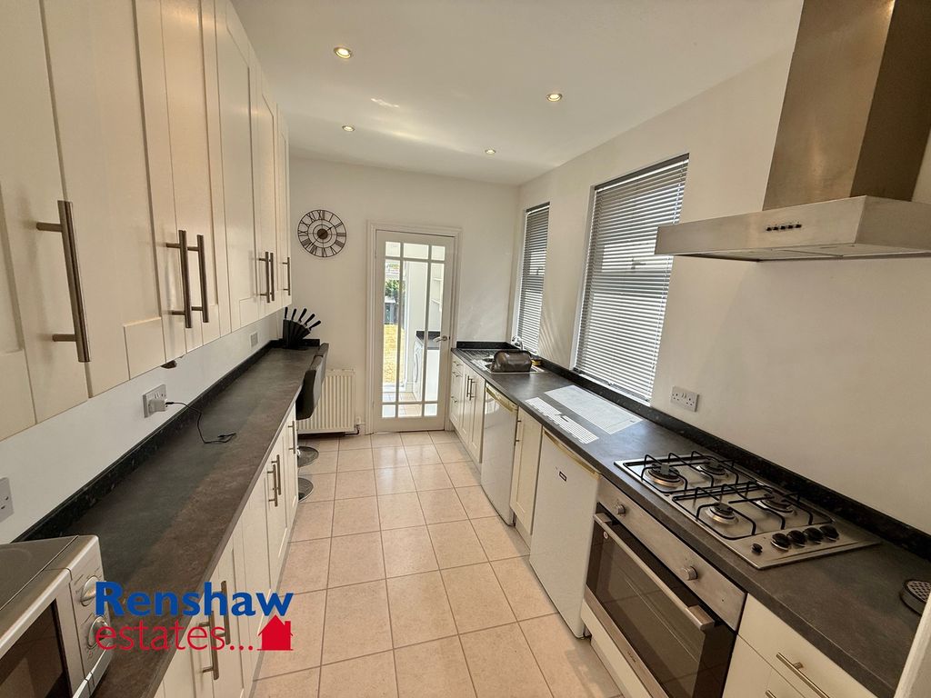 Property photo 2 of 13 K