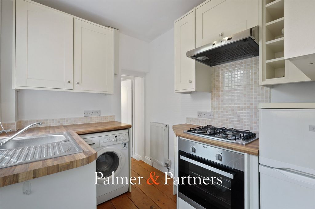 Property photo 3 of 16 Picture No. 07