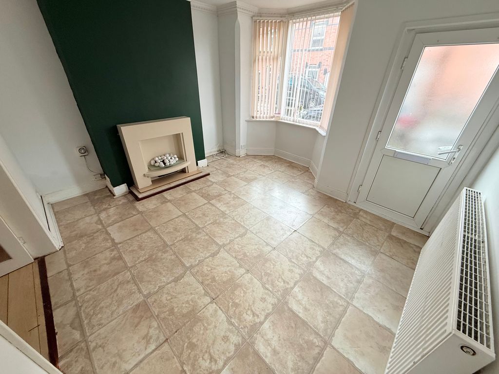 Property photo 2 of 8 Balcony