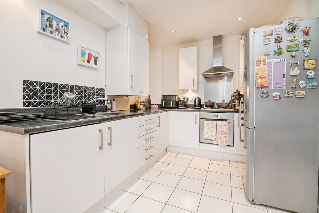 Property photo 2 of 13