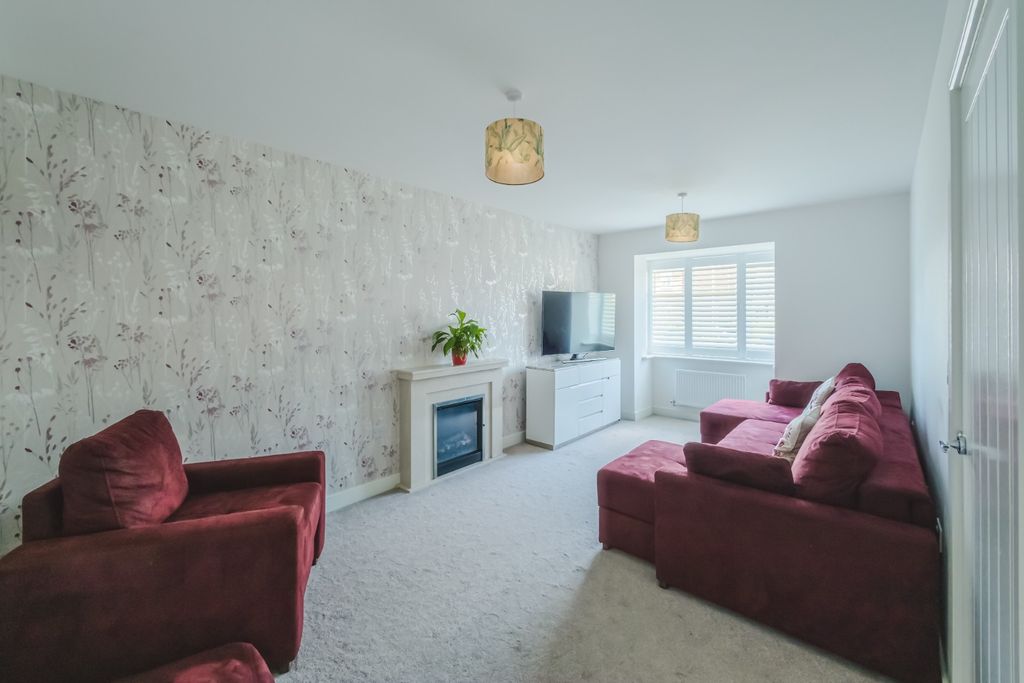 Property photo 2 of 35 3467643