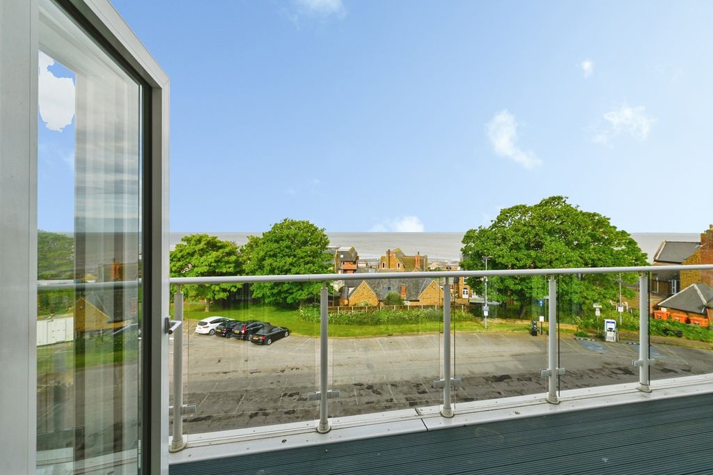 Property photo 3 of 21 Pbox-Img.Jpg