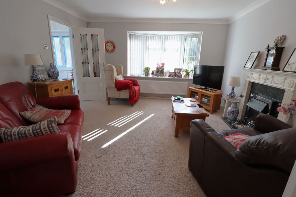 Property photo 3 of 16