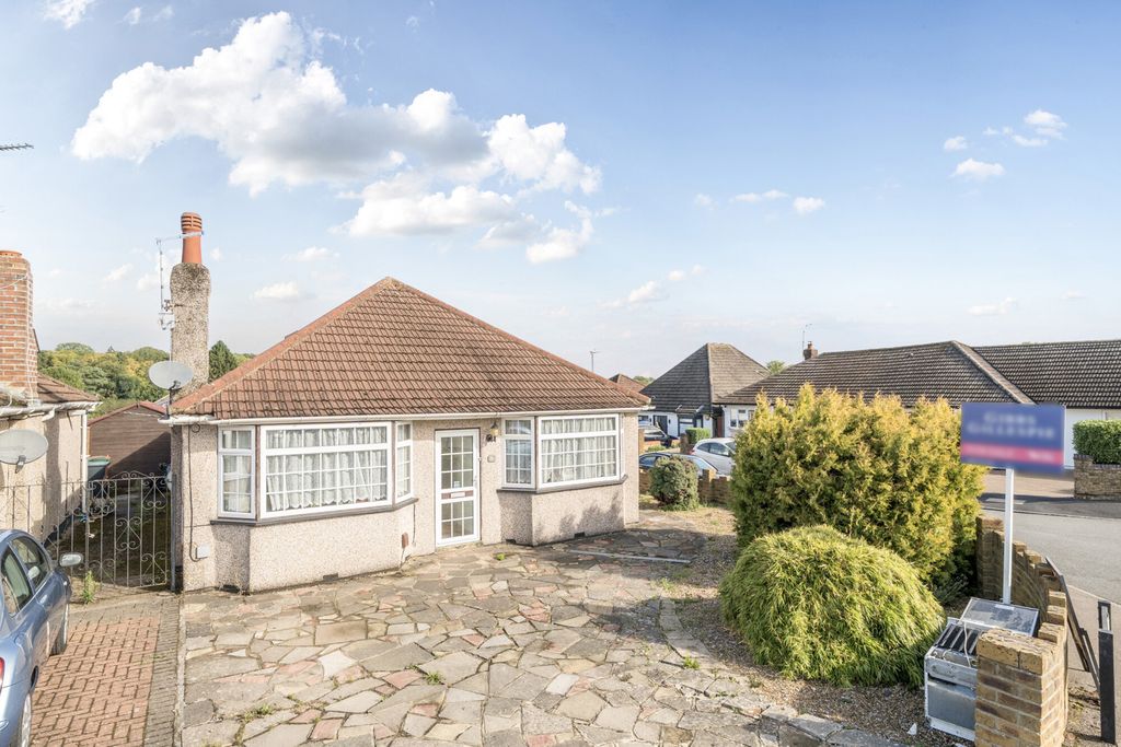 Property photo 2 of 20 1349933-1-68c2922...