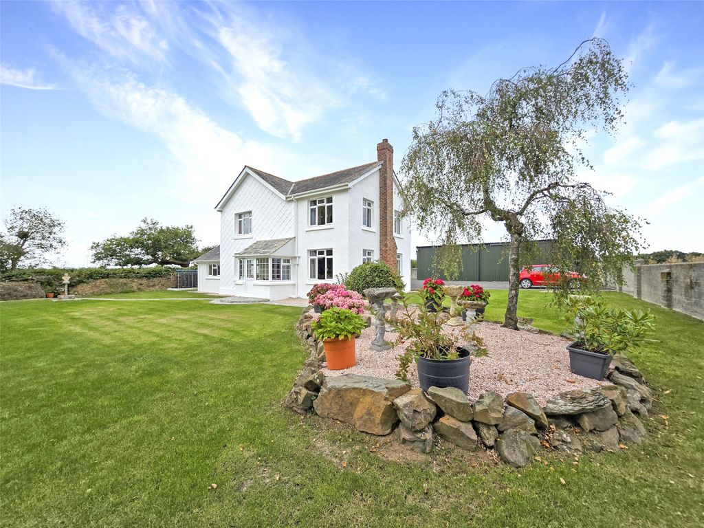 Property photo 1 of 18 Rear Garden