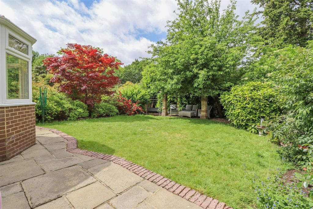 Property photo 2 of 24