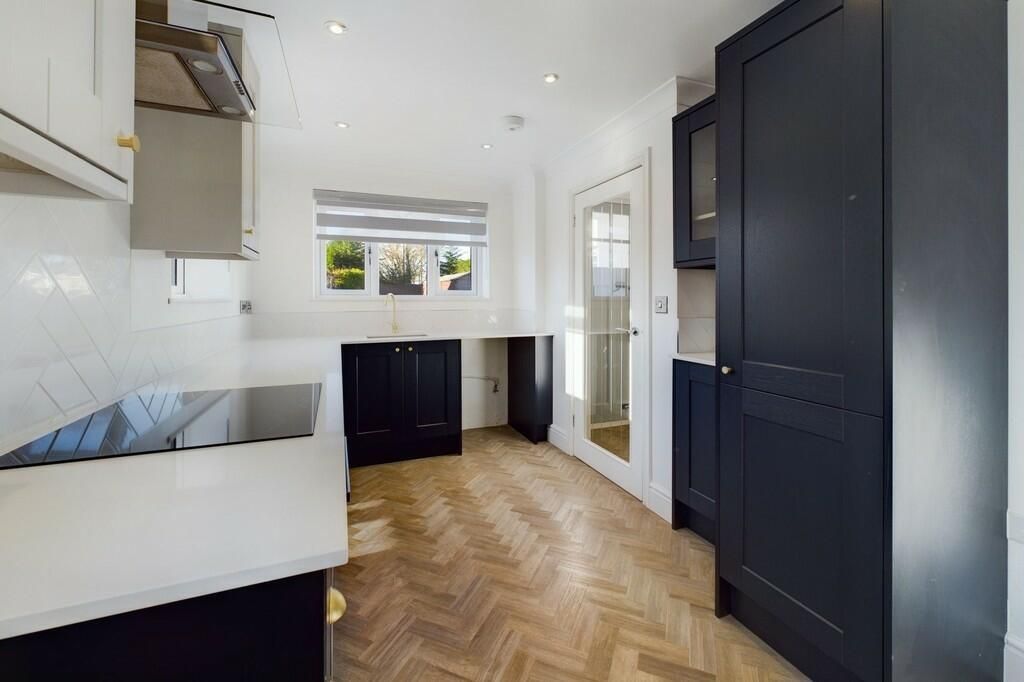 Property photo 2 of 14 A530c5Cfbe063B3c41193537E450B336.Jpg