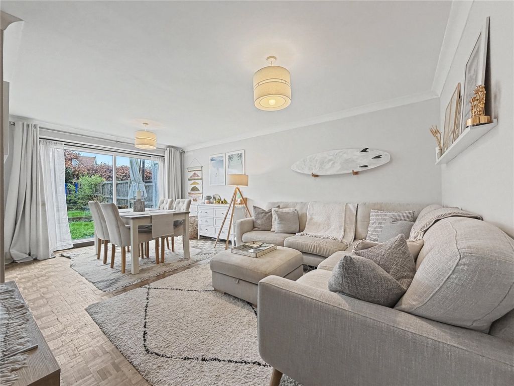 Property photo 1 of 21 Living/Dining Room