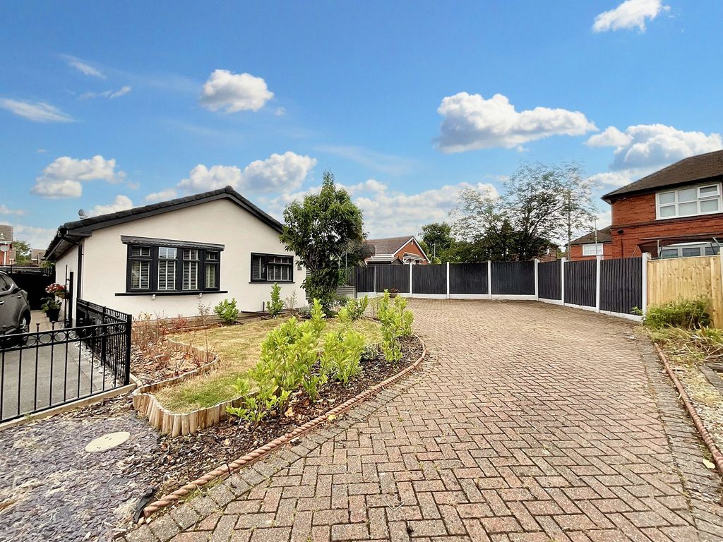 Property photo 1 of 25