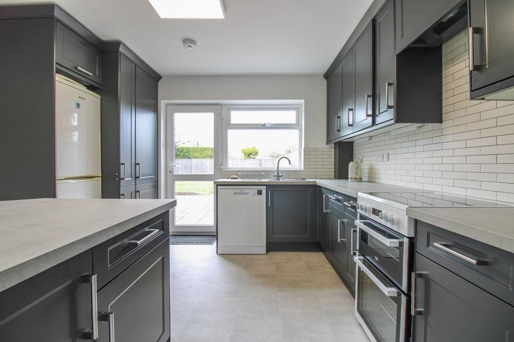 Property photo 2 of 16 Kitchen.Jpg
