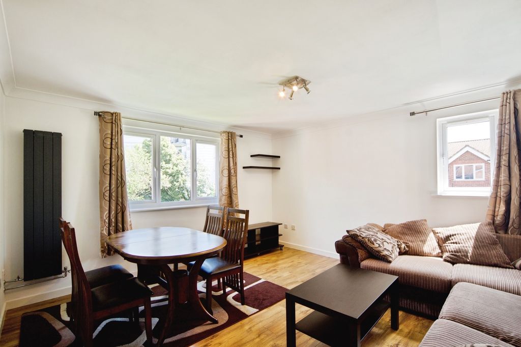 Property photo 2 of 15 Pbox-Img.Jpg