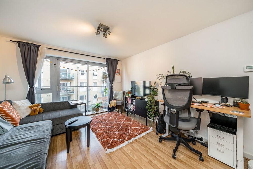 Property photo 2 of 6