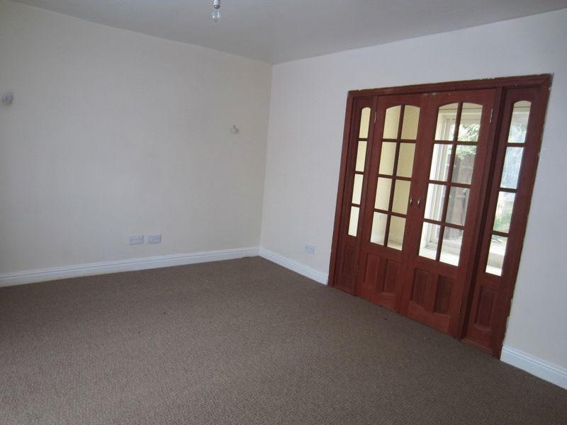 Property photo 2 of 9 Photo 12