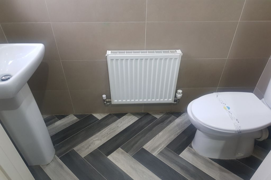 Property photo 3 of 9 Wc