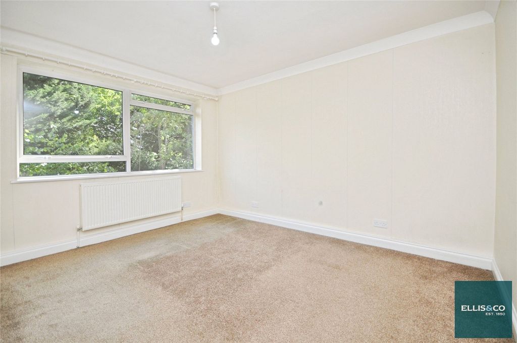 Property photo 2 of 11 Picture No. 03