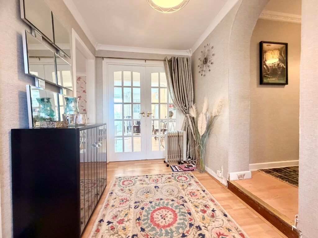 Property photo 2 of 30