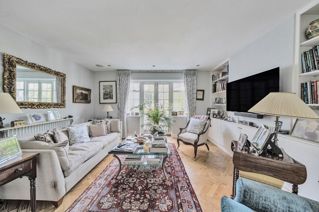 Property photo 2 of 19